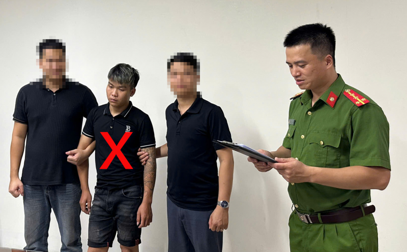 Nửa đêm đột nhập nhà dân cướp tài sản