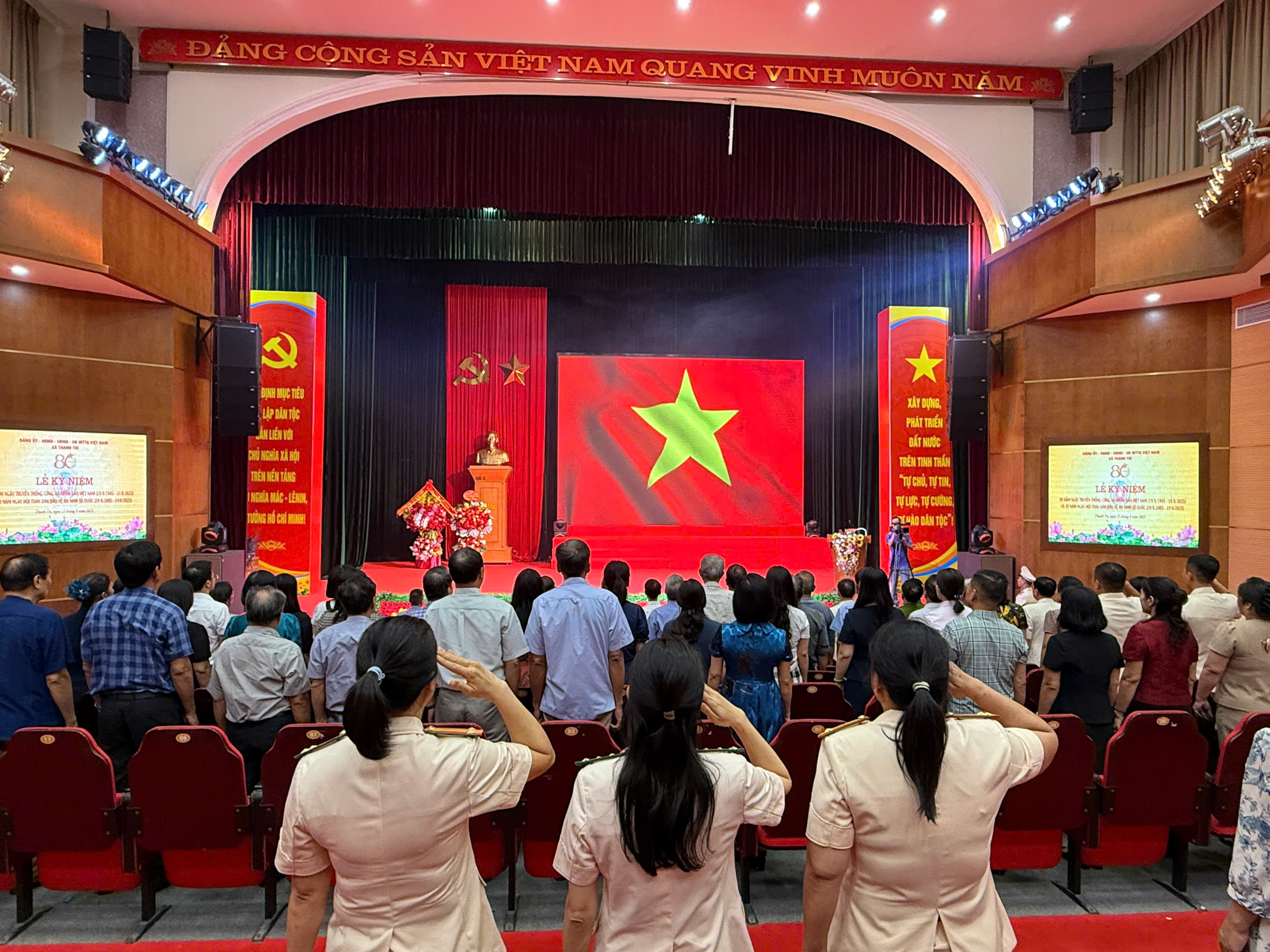 Khen thưởng nhiều tập thể, cá nhân xã Thanh Trì có thành tích đột xuất