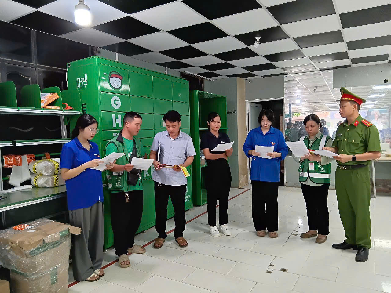 Công an tuyên truyền khuyến cáo người dân an toàn cháy, nổ dịp kỷ niệm Quốc khánh 2-9