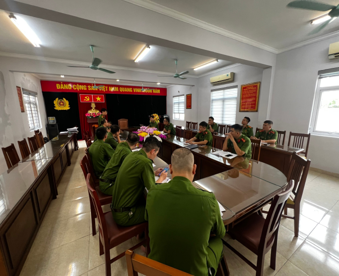 Xây dựng thông tin dữ liệu cơ sở thuộc diện quản lý về phòng cháy