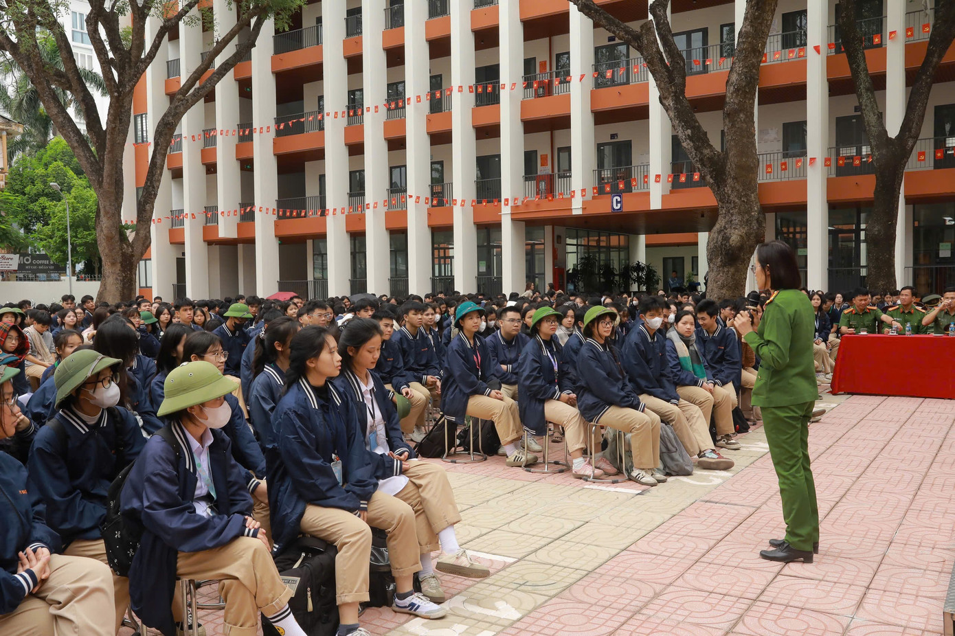 “Tuổi trẻ hành động - Vì cộng đồng không ma túy”
