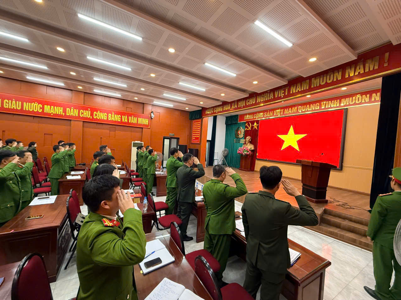 Gắn phong trào thi đua “Ba nhất” với các chuyên đề đảm bảo an ninh trật tự địa bàn