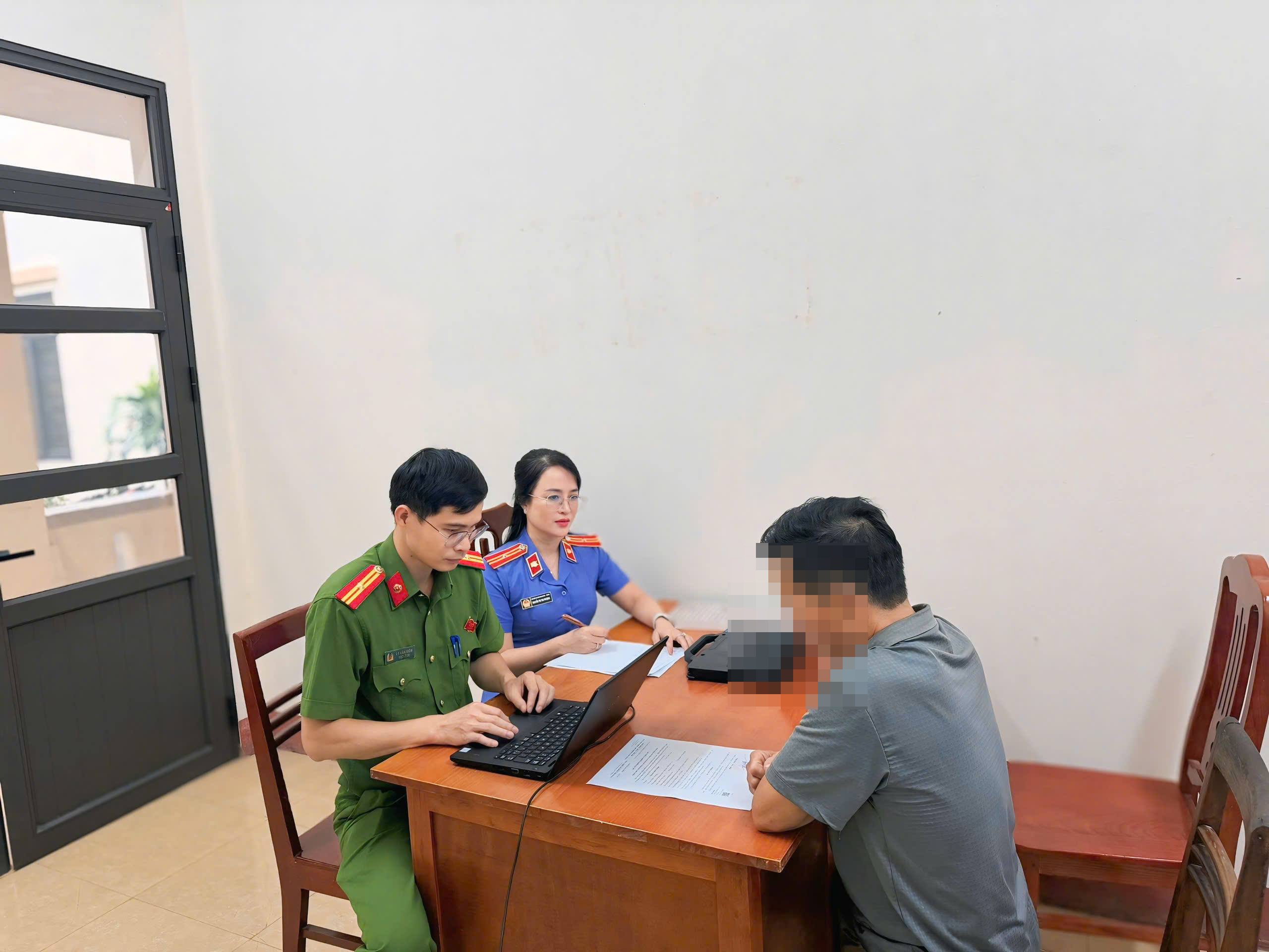 Khởi tố các đối tượng chứa mại dâm và mua dâm người dưới 18 tuổi