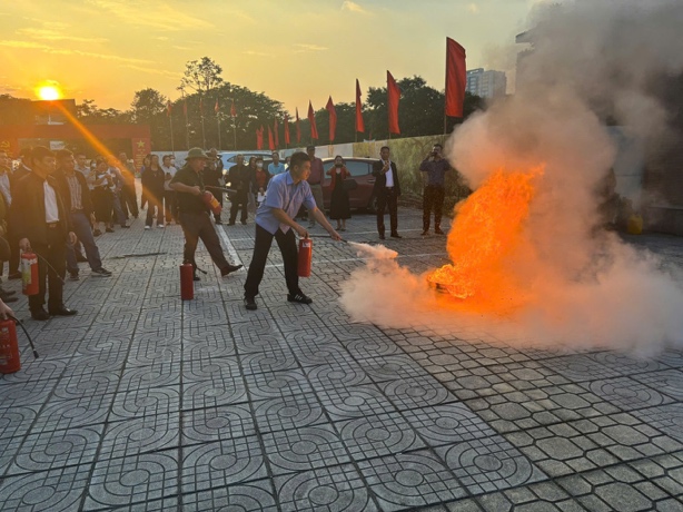 Hướng dẫn kỹ năng phòng cháy, chữa cháy và cứu nạn cho lực lượng cơ sở