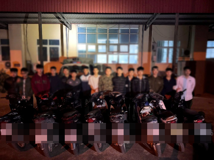 Tạm giữ 11 đối tượng gây rối trật tự công cộng