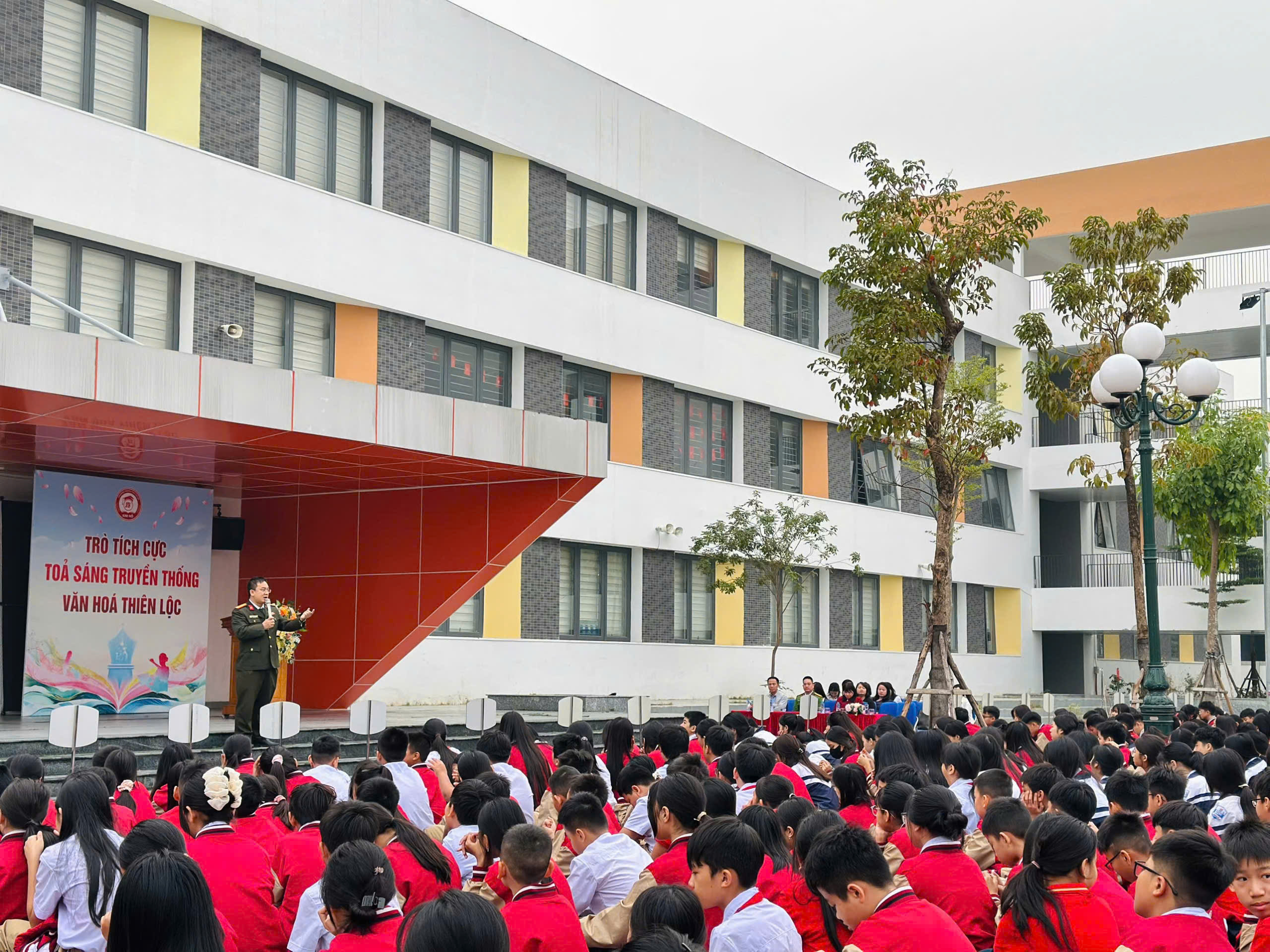 Hơn 1.600 giáo viên, học sinh được trang bị phòng ngừa tội phạm và vi phạm pháp luật