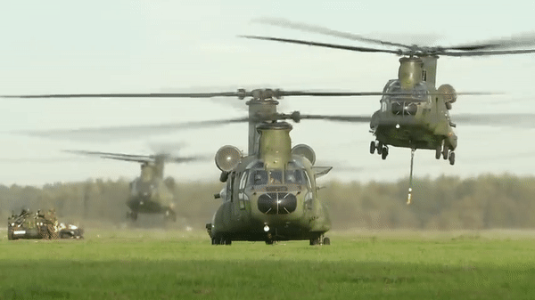 Mỹ bán số lượng cực lớn trực thăng CH-47F Block II cho đồng minh then chốt