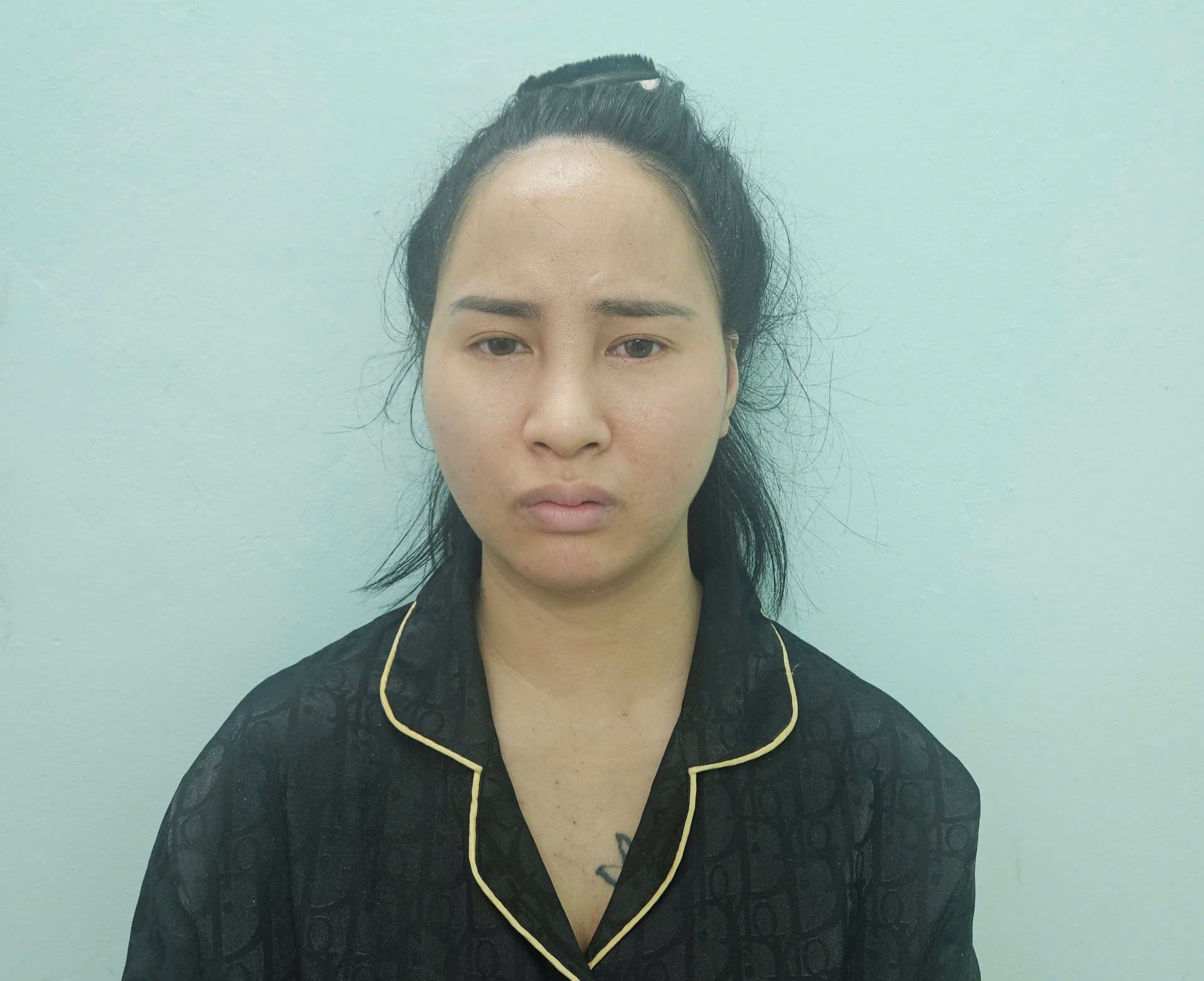 Bắt "nữ quái" chuyên lừa mua bán điện thoại qua mạng xã hội