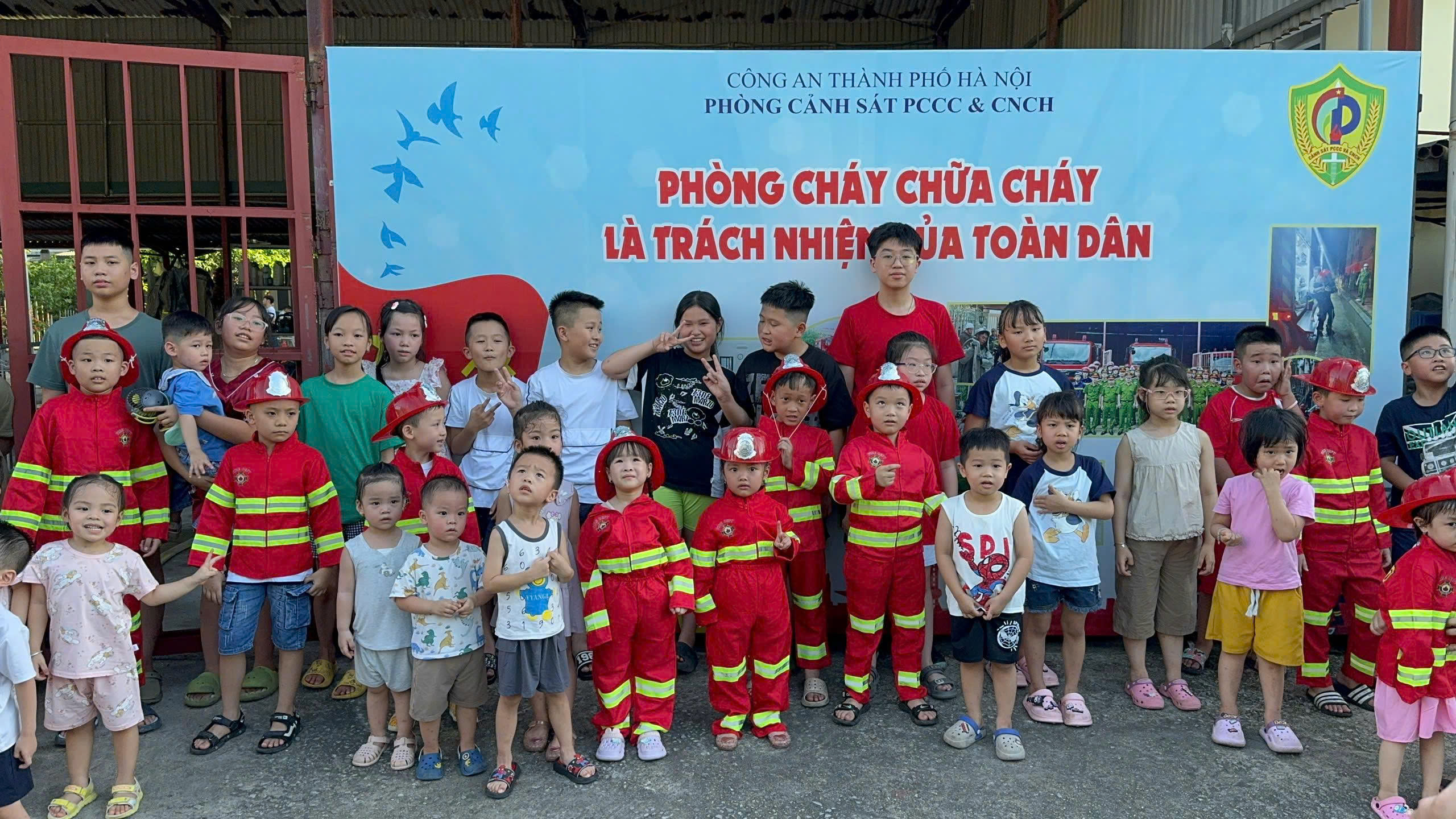 Trải nghiệm “thật như lính cứu hỏa”