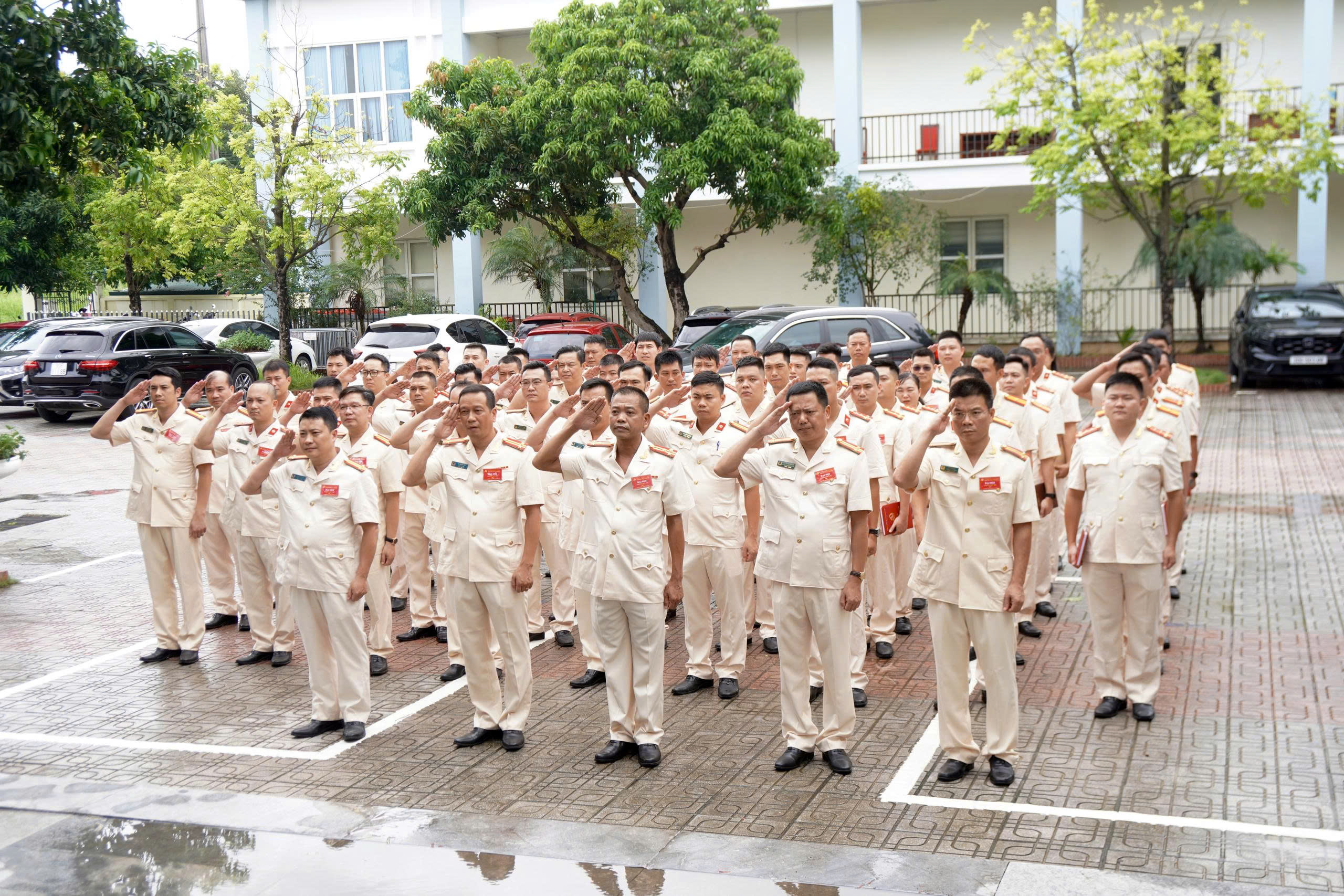 Công an phường Long Biên – Lá chắn bình yên giữa nhịp sống mới