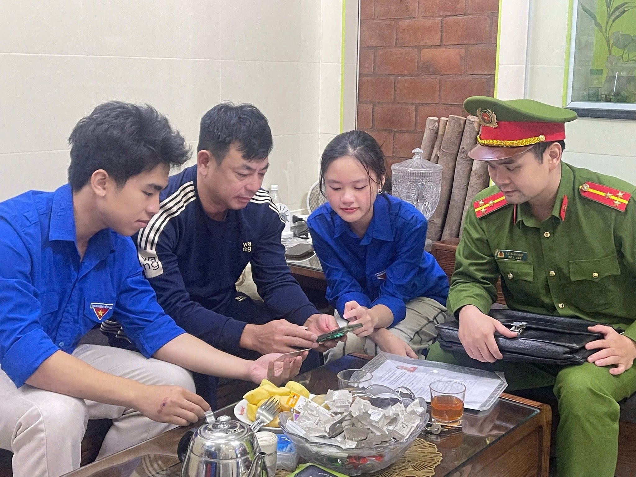 Phường Ba Đình: 47 tổ công tác xuyên ngày đêm rà soát dữ liệu