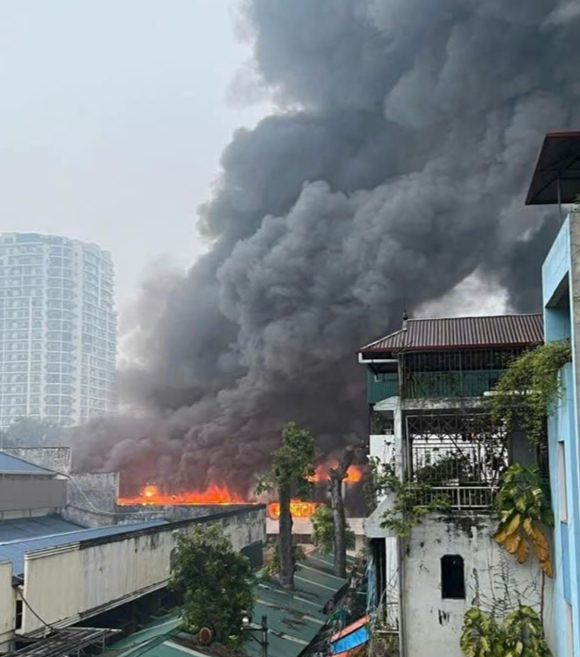 Cháy khu hành chính tầng 3 Nhà máy Bia Hà Nội Habeco