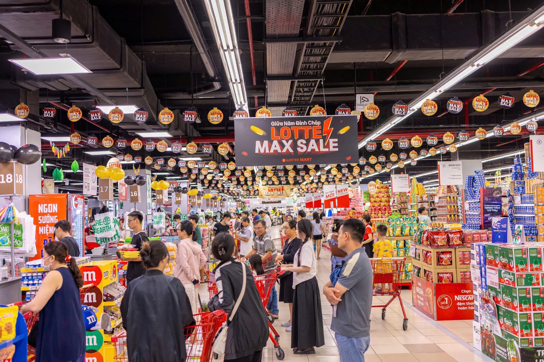 LOTTE Max Sale kích cầu, hút người tiêu dùng đến mua sắm