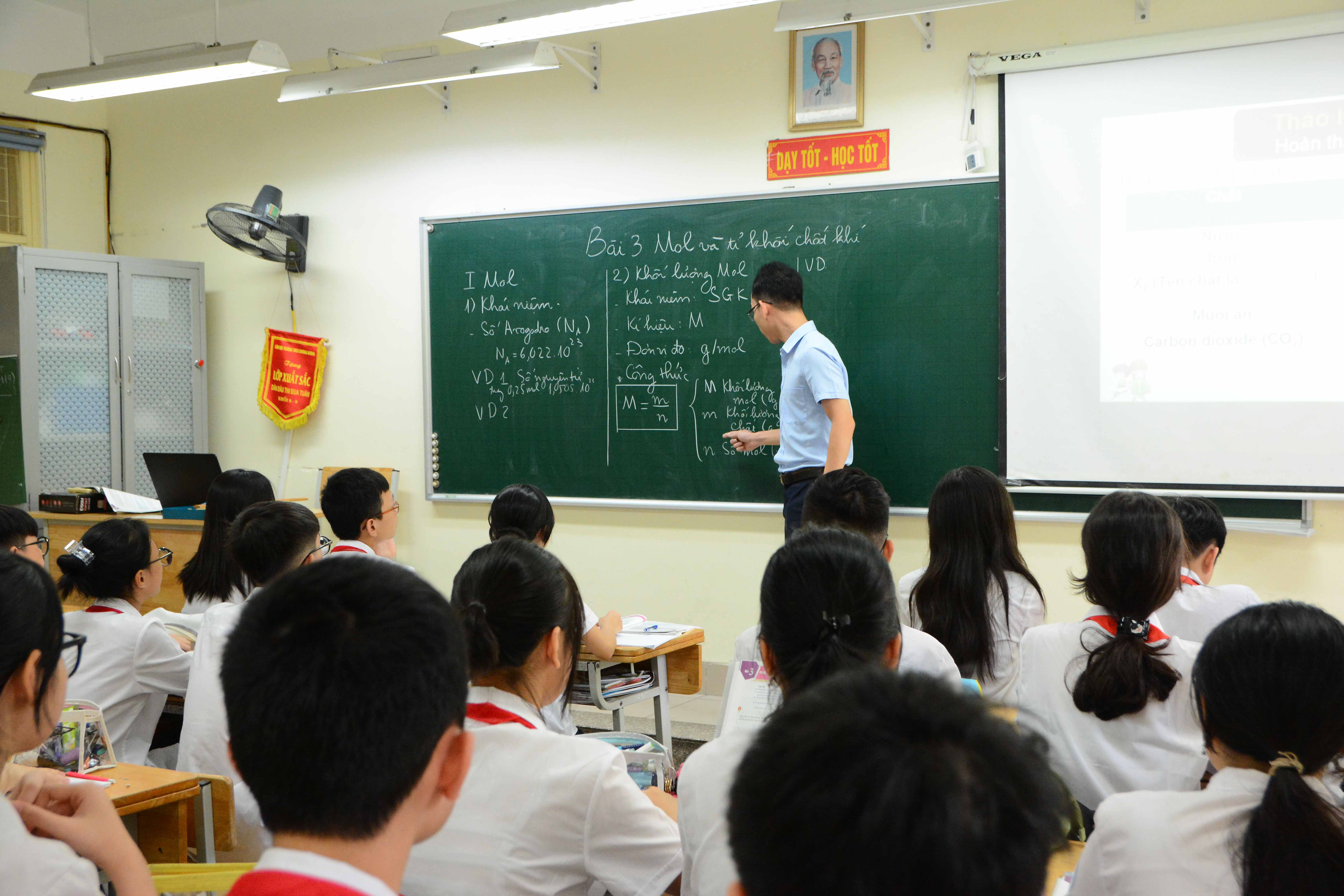 Mới: Thống nhất xếp lương nhà giáo cao nhất trong hệ thống thang bậc lương