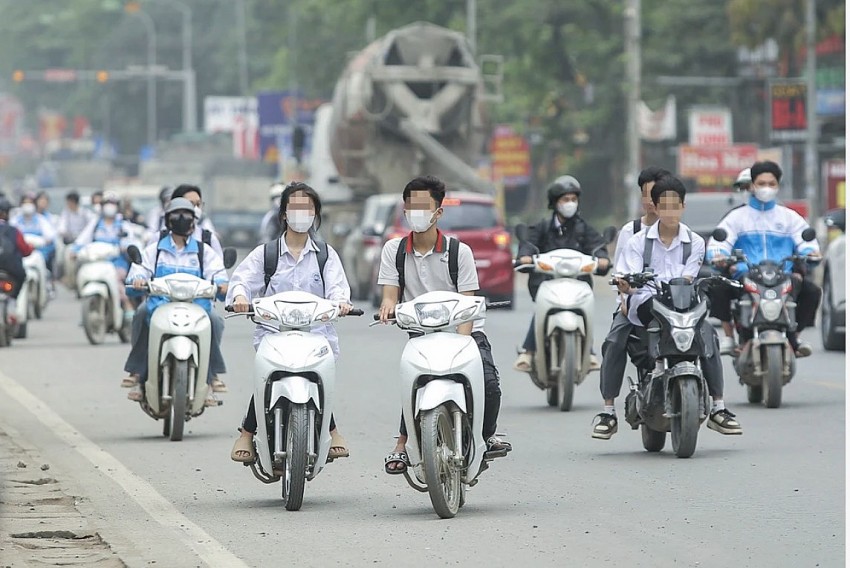 Học sinh điều khiển xe máy, xe đạp điện vi phạm nồng độ cồn sẽ bị xử lý ra sao?