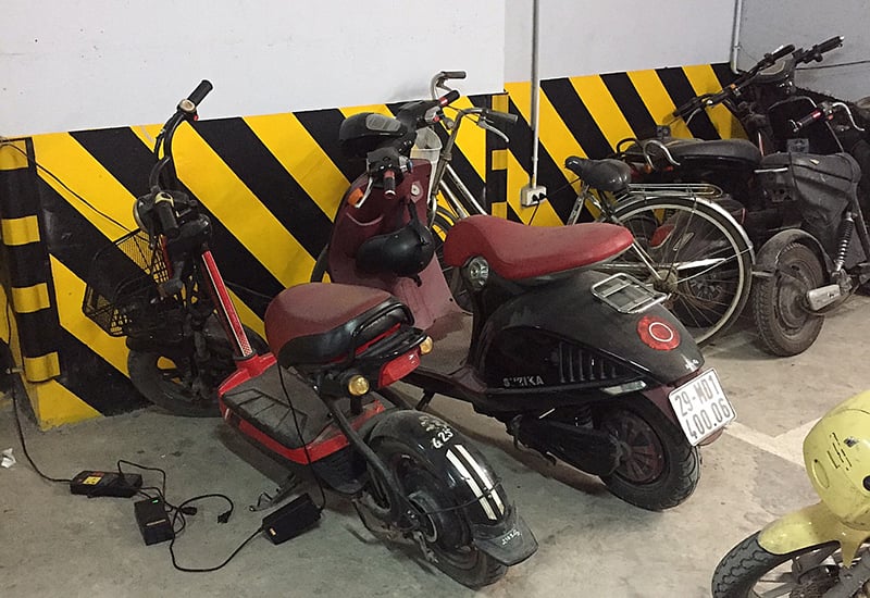 Ban quản lý chung cư có quyền ra thông báo từ chối trông giữ xe điện?