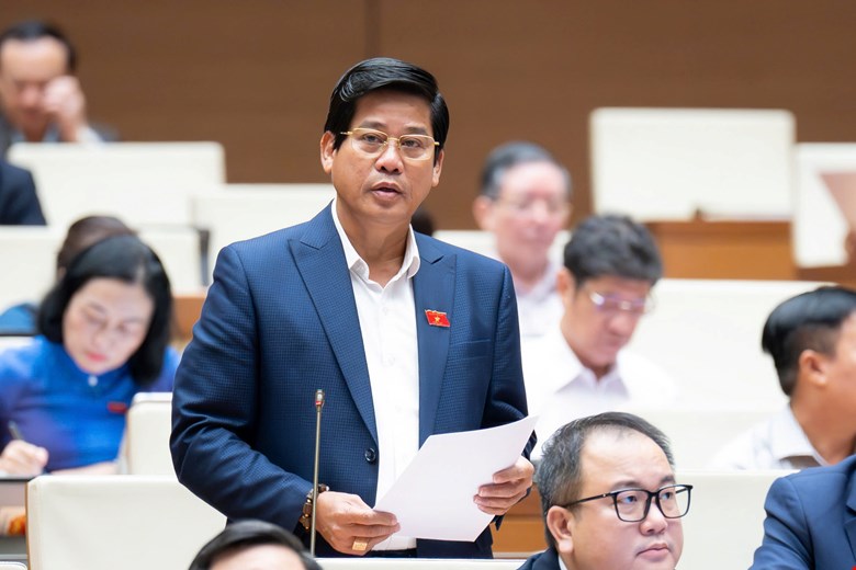 Đề xuất cơ chế tiền lương phù hợp để khuyến khích cán bộ, công chức cấp xã yên tâm công tác