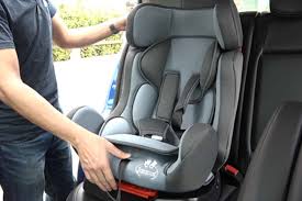 Từ năm 2026: Xe taxi, xe công nghệ không lắp ghế trẻ em sẽ bị phạt nặng?