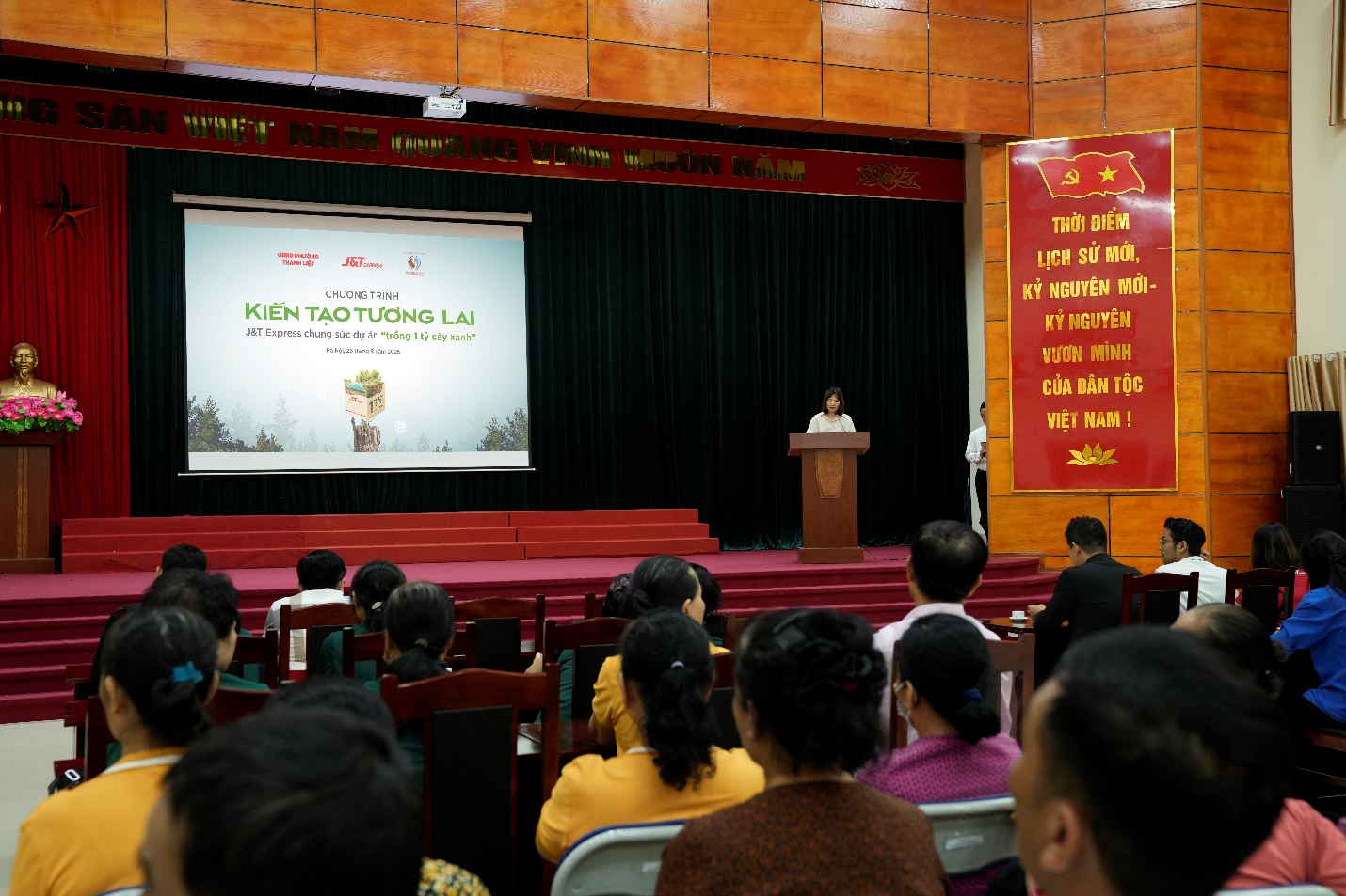 Chung tay kiến tạo lối sống xanh