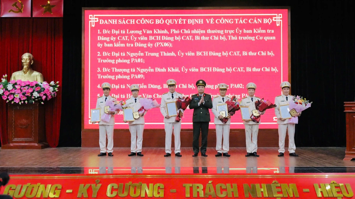 Góp cho đời yên ắng những hoan ca