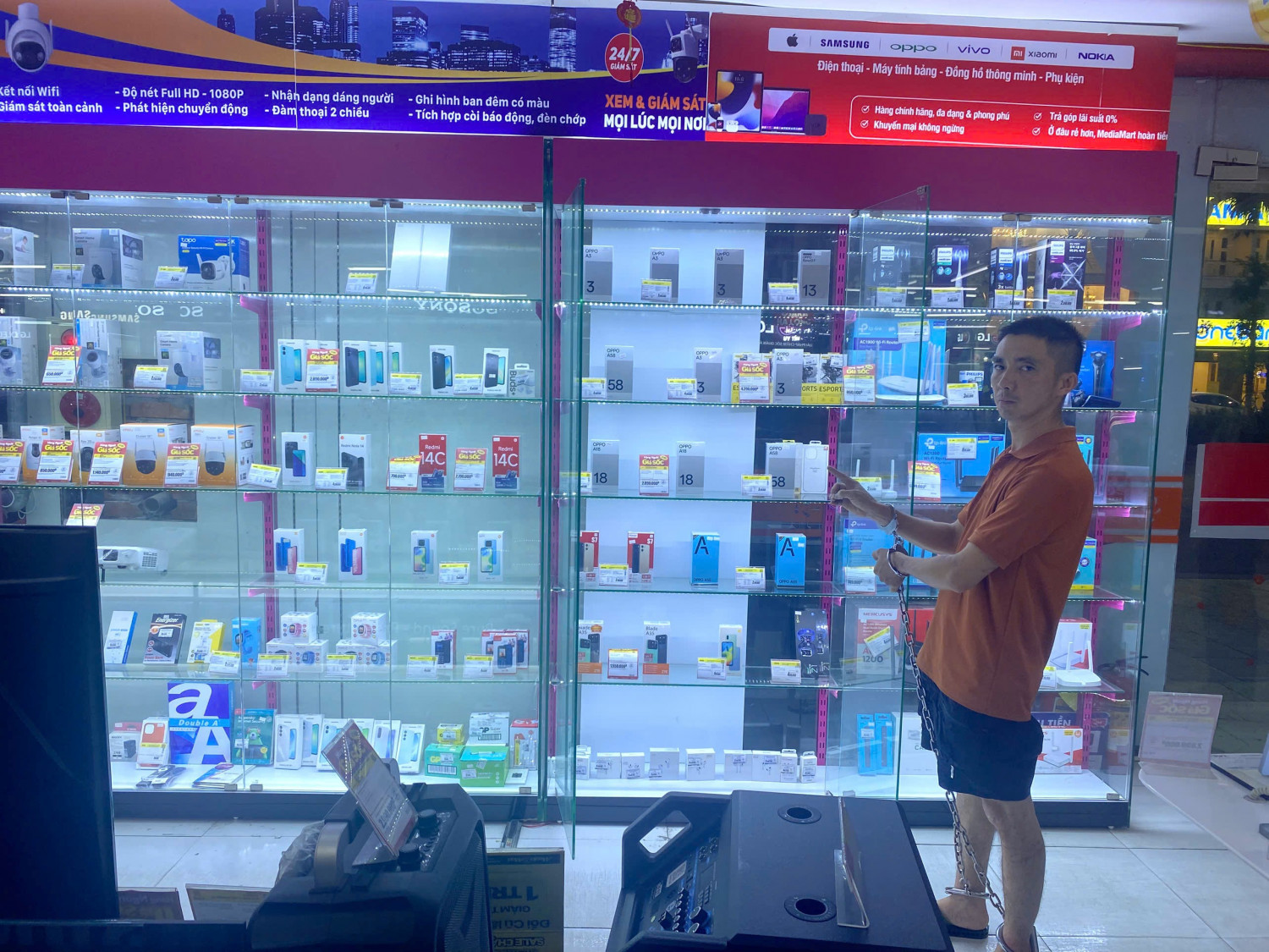Đột nhập siêu thị Media Mart Hạ Long, khoắng tài sản trị giá hơn 400 triệu đồng