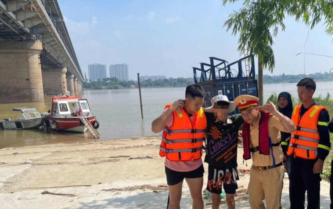 Áp lực cuộc sống nam thanh niên nảy sinh ý định tiêu cực
