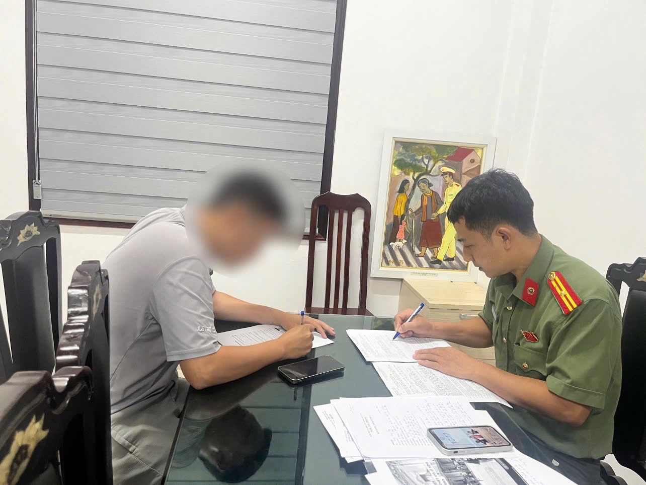 Xử lý đối tượng đưa tin sai sự thật “biểu tình đòi phát vé” tại Nhà hát Lớn Hà Nội