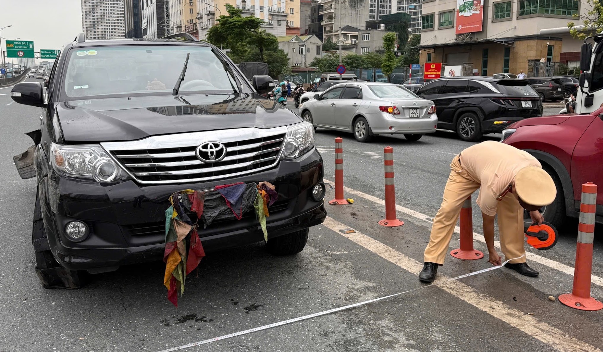 Người đàn ông vi phạm nồng độ cồn, đi ô tô ngược chiều trên vành đai 3