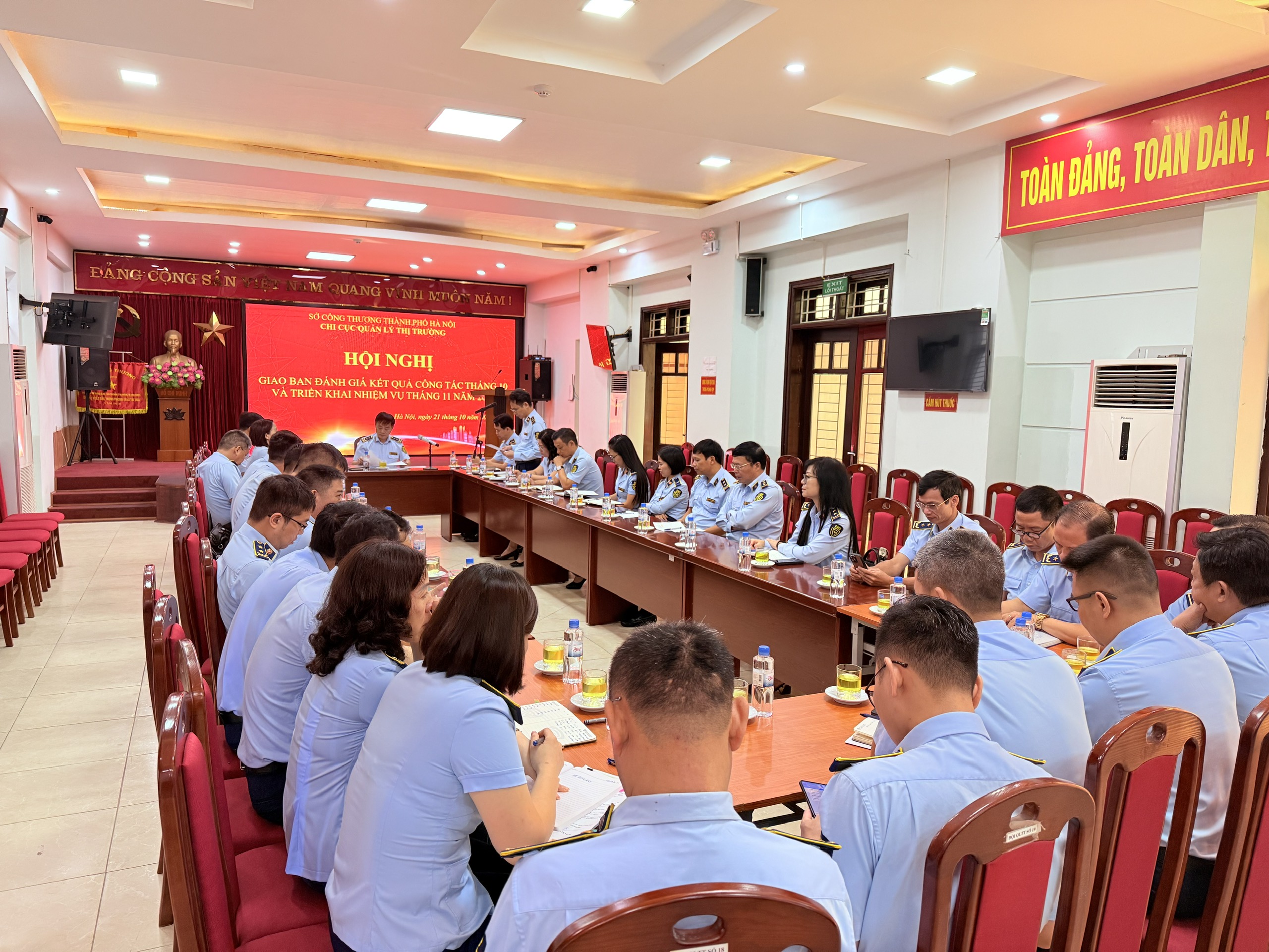 Giữ vững vai trò nòng cốt trong bình ổn thị trường Thủ đô