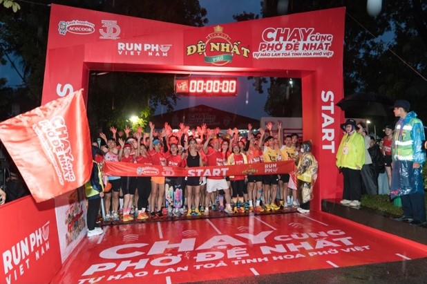 Hàng nghìn người chung nhịp đập trái tim vì tình yêu phở Việt