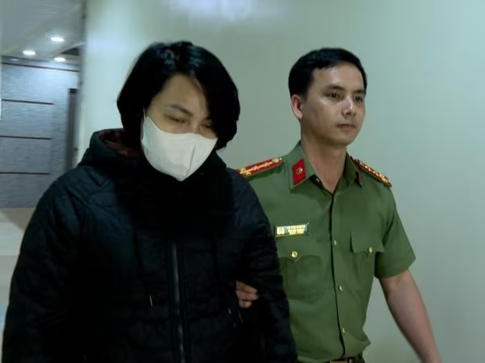 Khởi tố 2 phụ nữ trong đường dây mua bán trái phép hóa đơn, thu lời bất chính hàng tỷ đồng