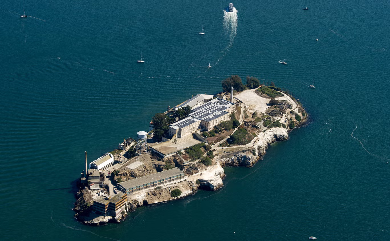 Nhìn lại vụ vượt ngục khét tiếng tại nhà tù trên đảo Alcatraz