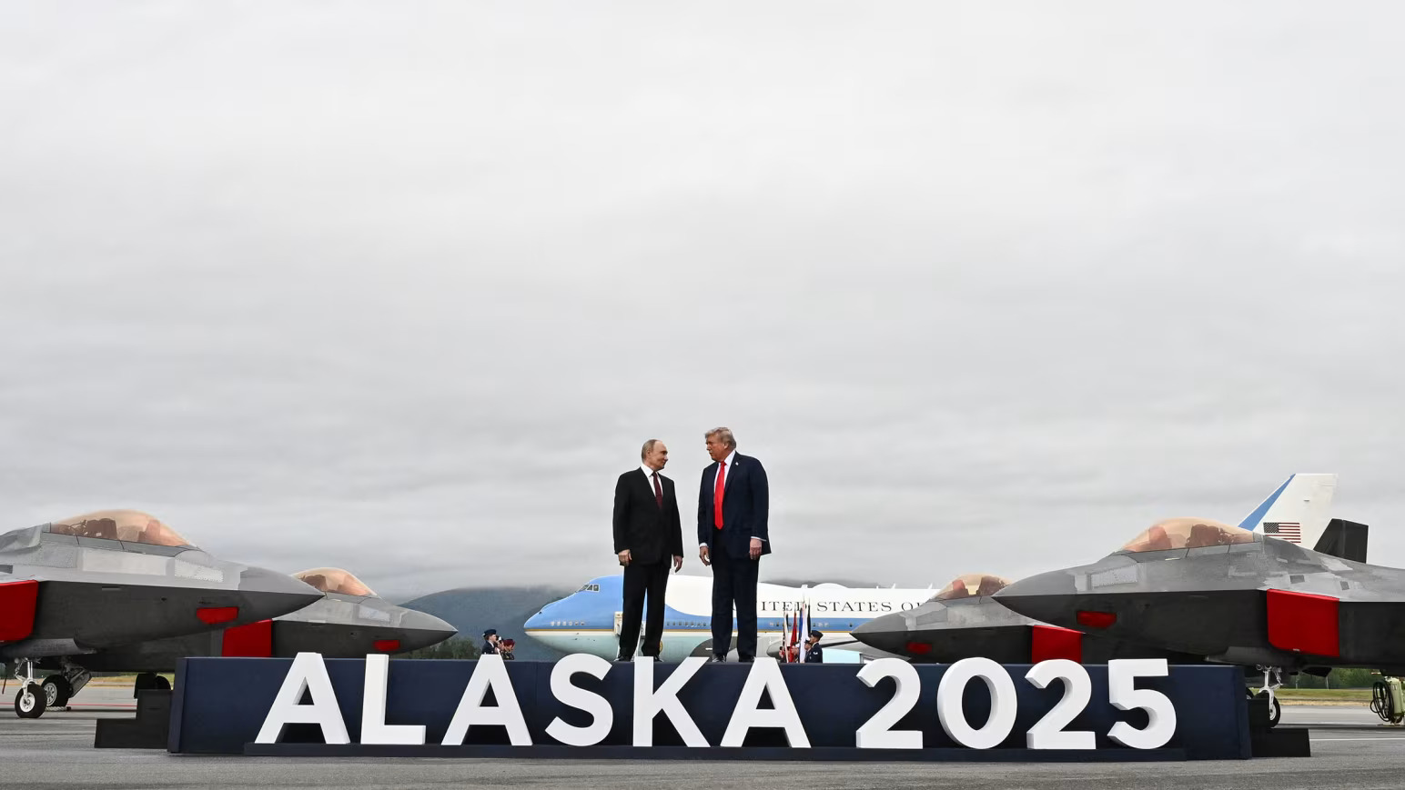 Chi tiết thú vị về cuộc hội đàm lịch sử của Tổng thống Nga - Mỹ ở Alaska