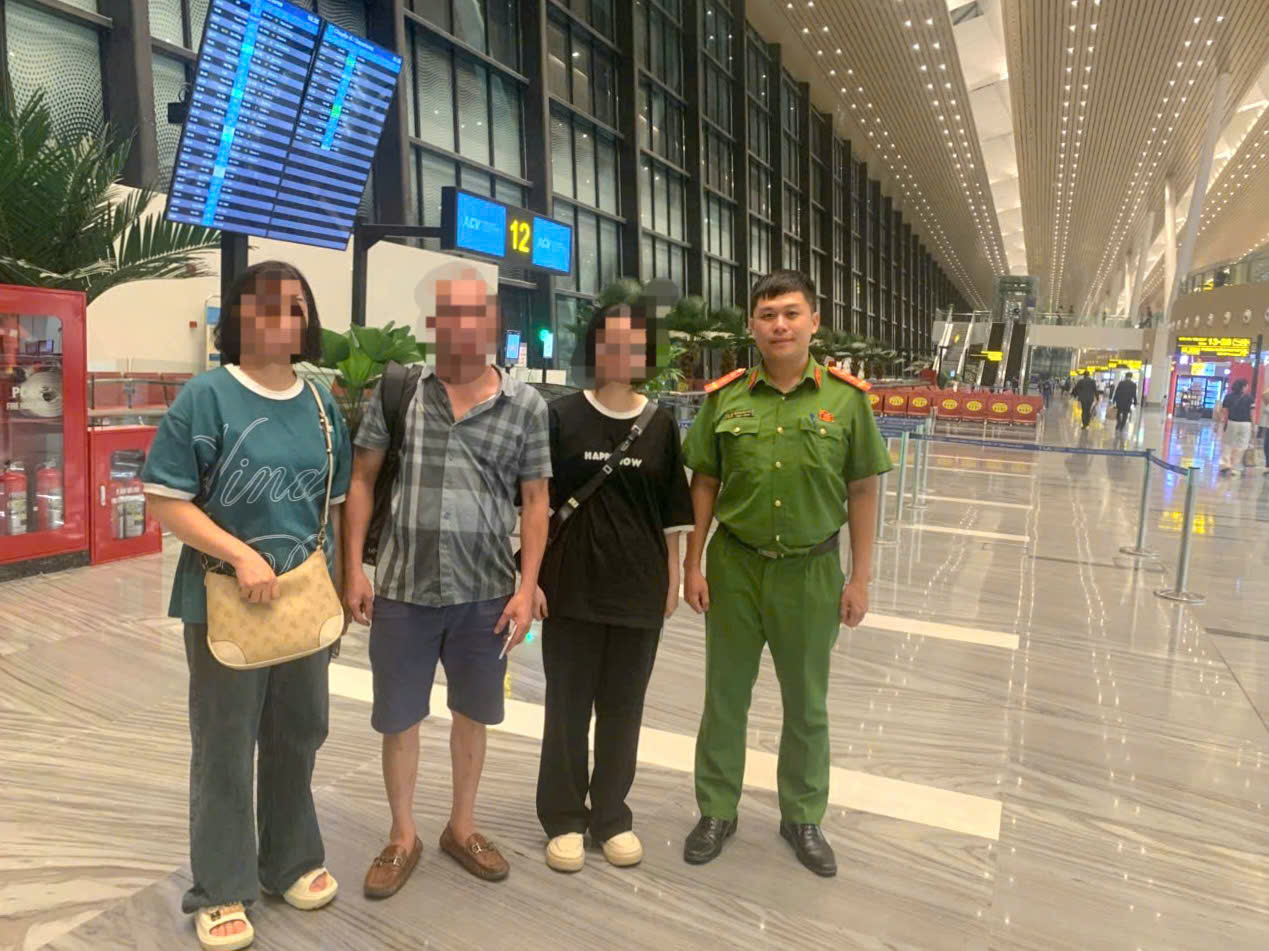 Cuộc chạy đua trong đêm để giải cứu cô gái bị thao túng tâm lý cách cửa khẩu vài trăm mét