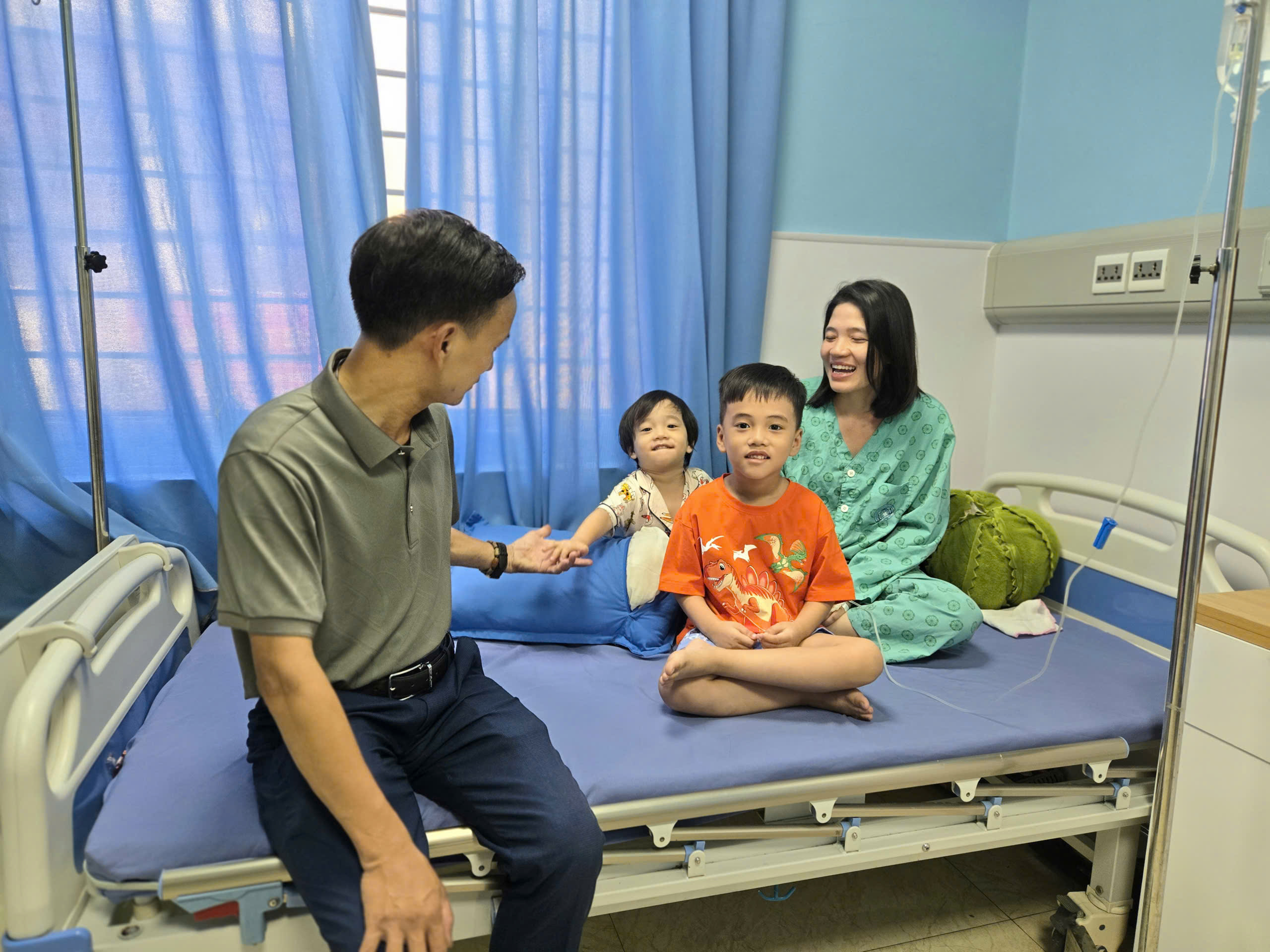 Câu chuyện để đời về kỹ năng thoát nạn và giải cứu thành công 3 mẹ con trong vụ cháy nhà ở Hà Đông
