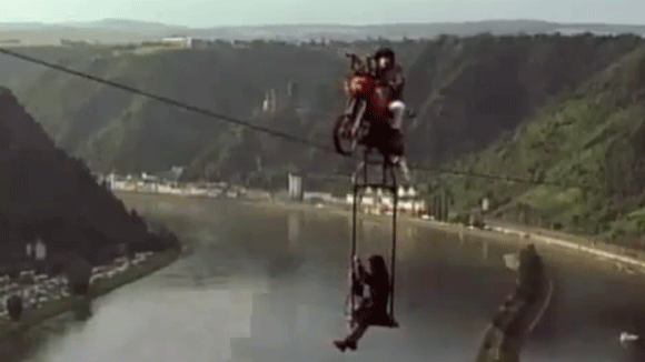 Thót tim 10 trò thể thao mạo hiểm nhất thế giới