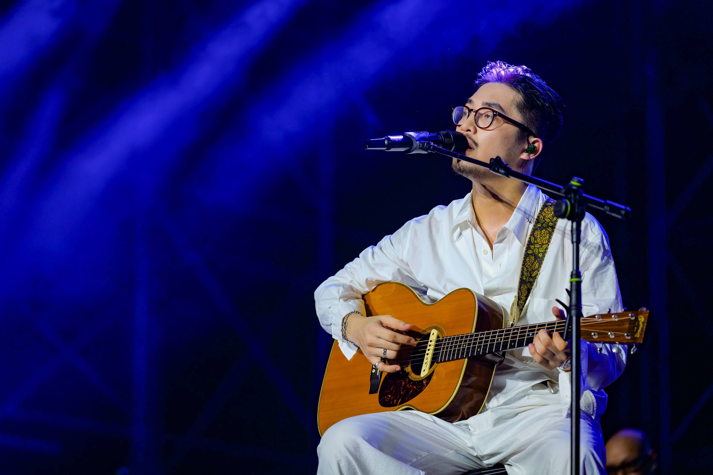 Vũ tiếp tục mang concert solo lớn nhất 2024 đến khán giả quốc tế