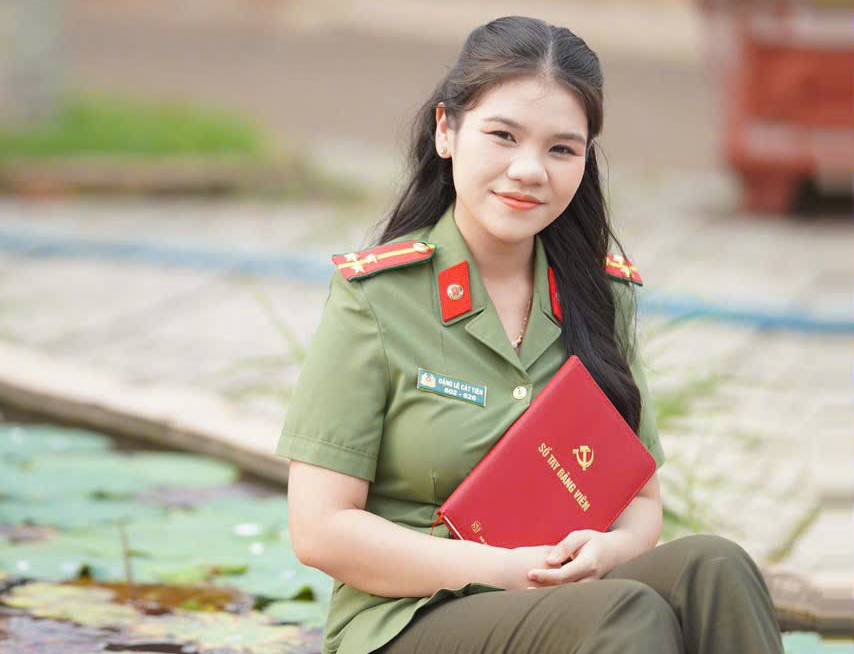 "Trời sắp sáng rồi" - Tiếng lòng người lính trong chiến tuyến thầm lặng