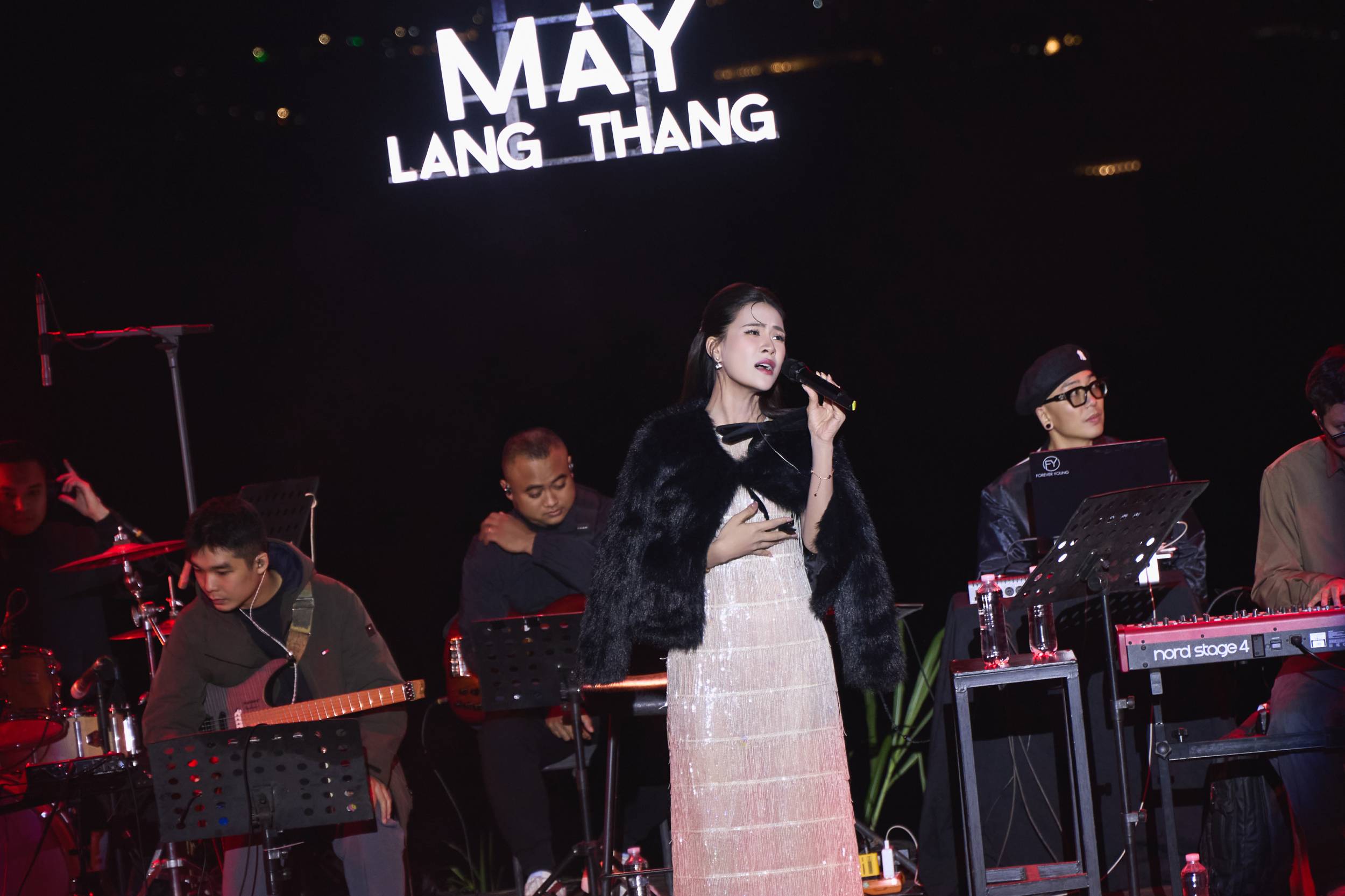 Hà Nhi: Giọng hát thực lực bảo chứng cháy vé giữa bão gameshow