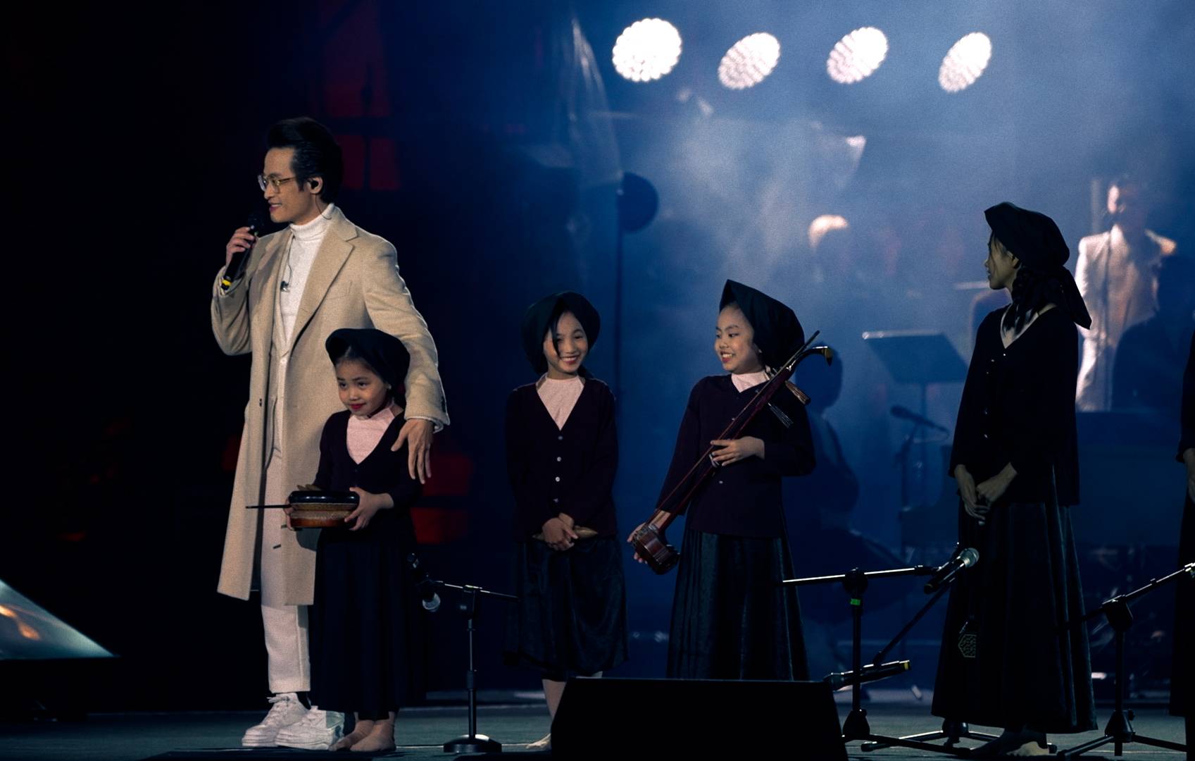 Hà Anh Tuấn quyết định mang phim tài liệu “Chân trời rực rỡ” ra rạp