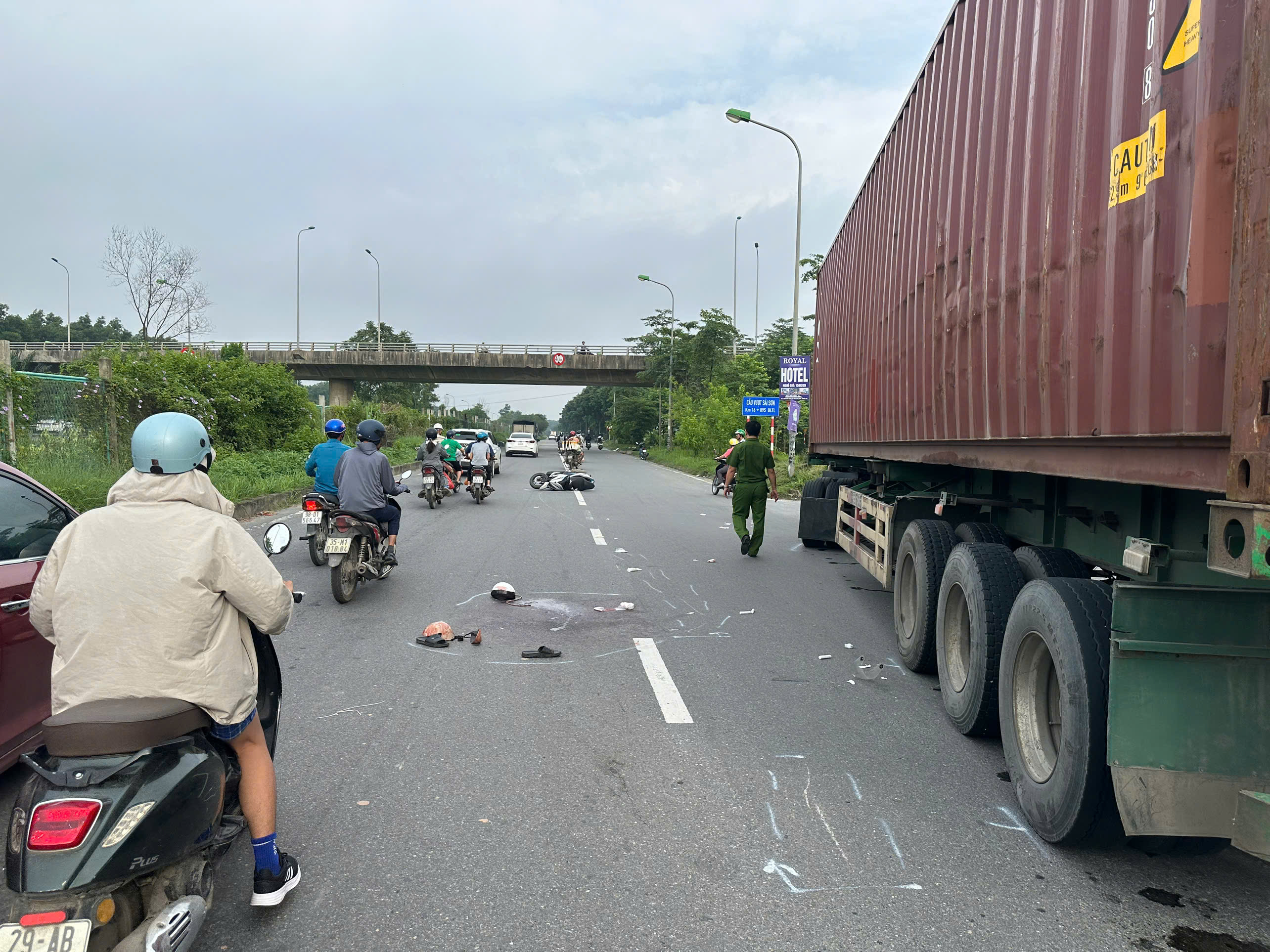 Điều tra vụ tai nạn giao thông khiến người đi xe máy bị thương