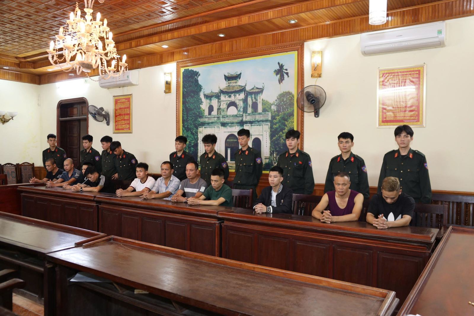 Tổ chức sới bạc trong trang trại