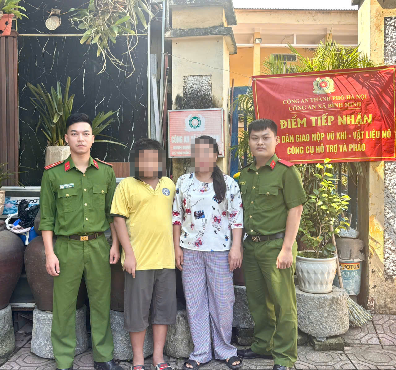 Công an xã Bình Minh giúp bé trai lạc nhà 4 tháng đoàn tụ với gia đình