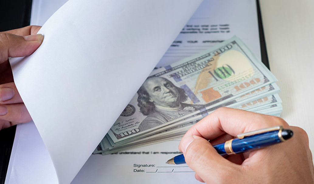 Công an Hà Nội xác minh vụ người phụ nữ bị "tố" dùng giấy xác nhận có 160 triệu USD để lừa đảo