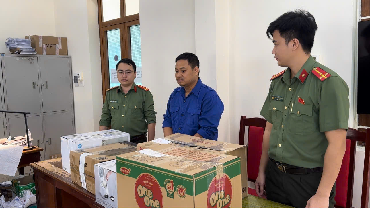 Khởi tố 4 đối tượng làm giả chứng chỉ nghề bán qua mạng