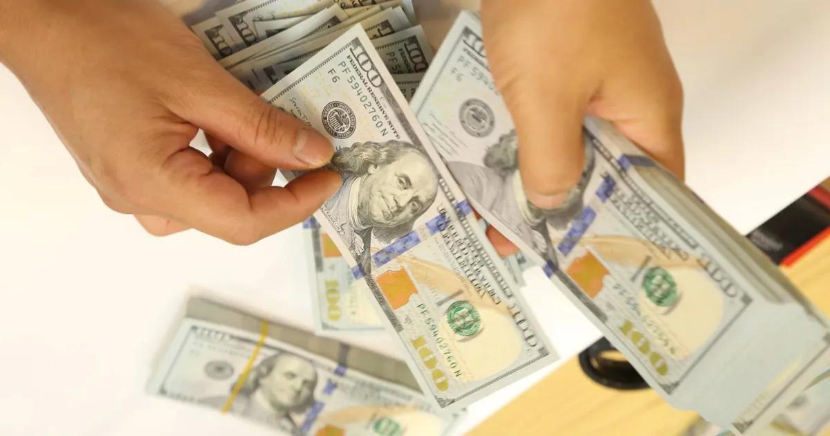 Hứa hẹn cho vay hàng tỉ USD để lừa đảo