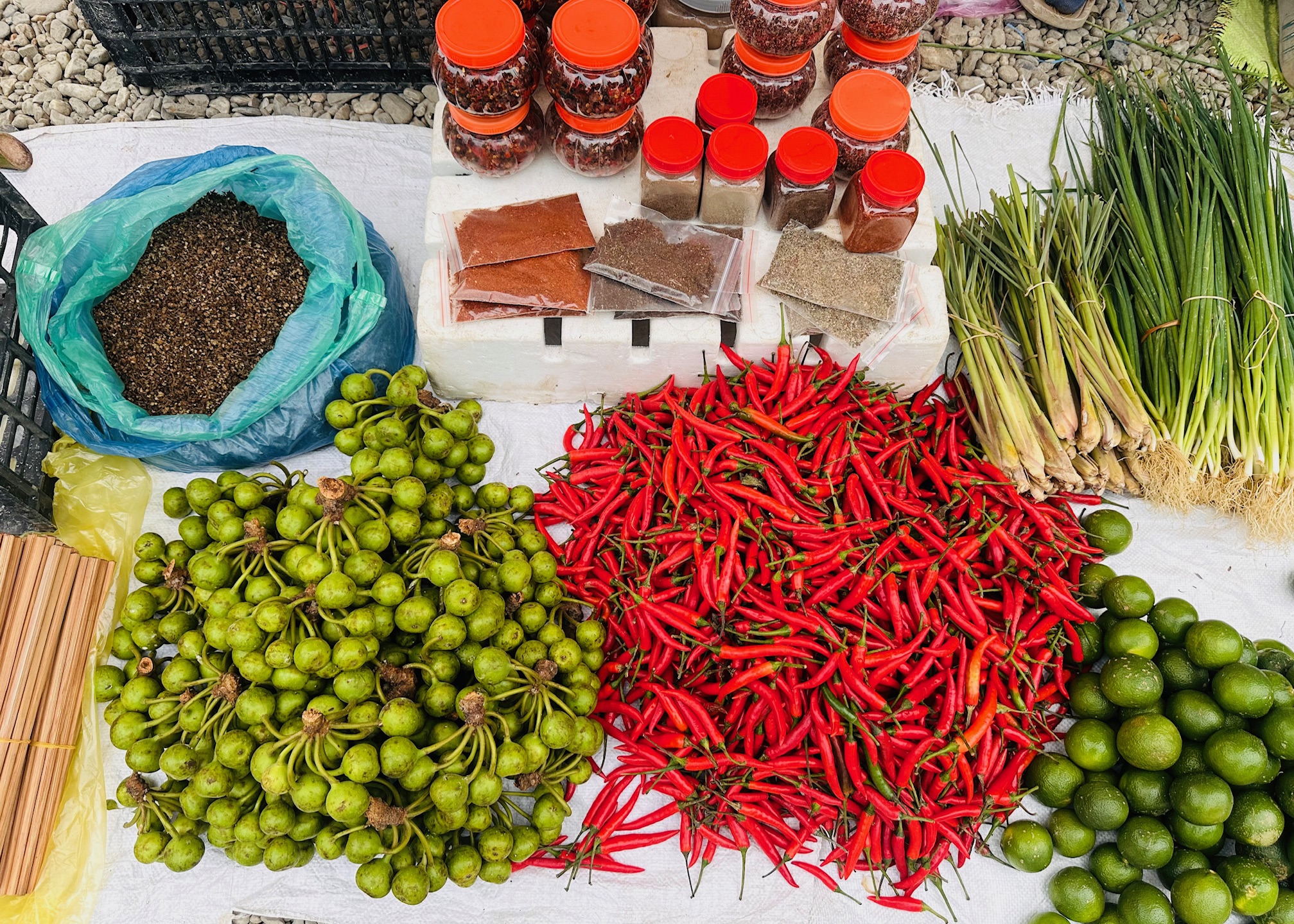Những sắc màu tự nhiên trên mâm cơm của đồng bào Thái
