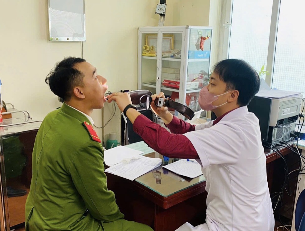 Tập trung nâng cao chất lượng khám sức khỏe định kỳ cho cán bộ, chiến sĩ