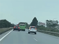 Hai xe khách chèn ép nhau trên cao tốc Hà Nội - Bắc Giang