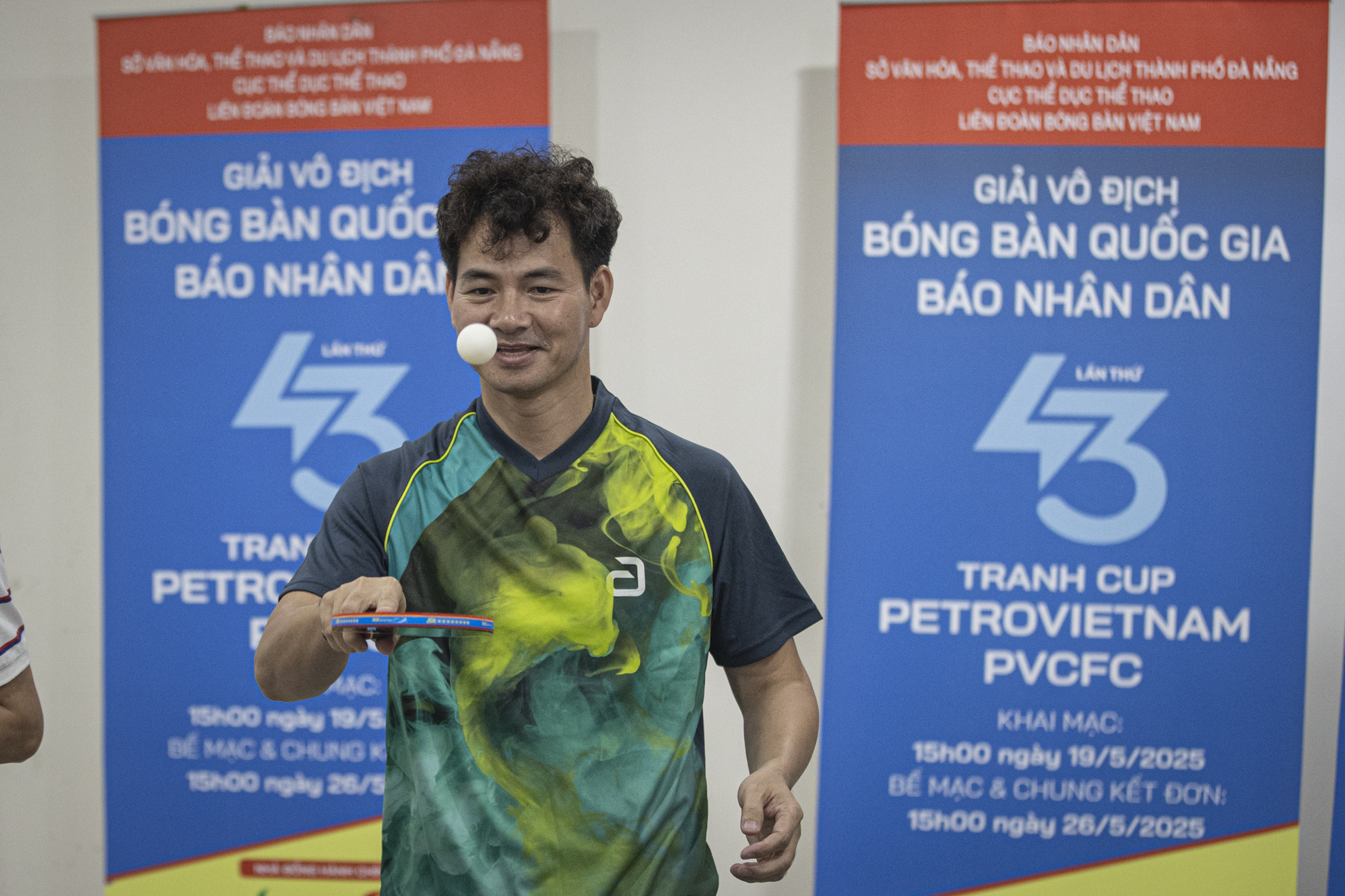 Giải bóng bàn quốc gia Báo Nhân Dân dùng thiết bị đạt chuẩn Olympic